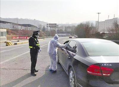 日夜堅(jiān)守，他們的“抗疫十二時(shí)辰”