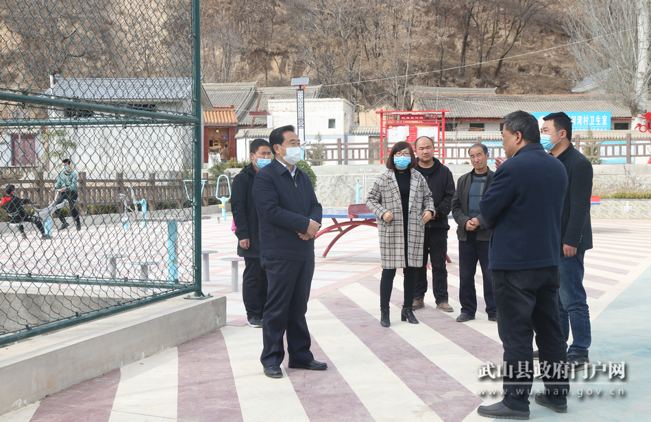 索鴻賓調(diào)研指導脫貧攻堅、鄉(xiāng)村振興等工作