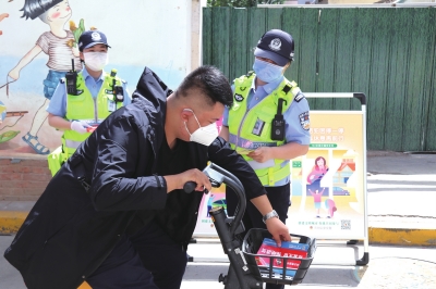 蘭州公安交警開(kāi)展“零酒駕”創(chuàng)建行動(dòng)