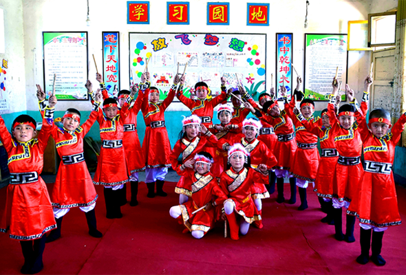 甘肅民勤:心手相連 民族團結之花常開常艷