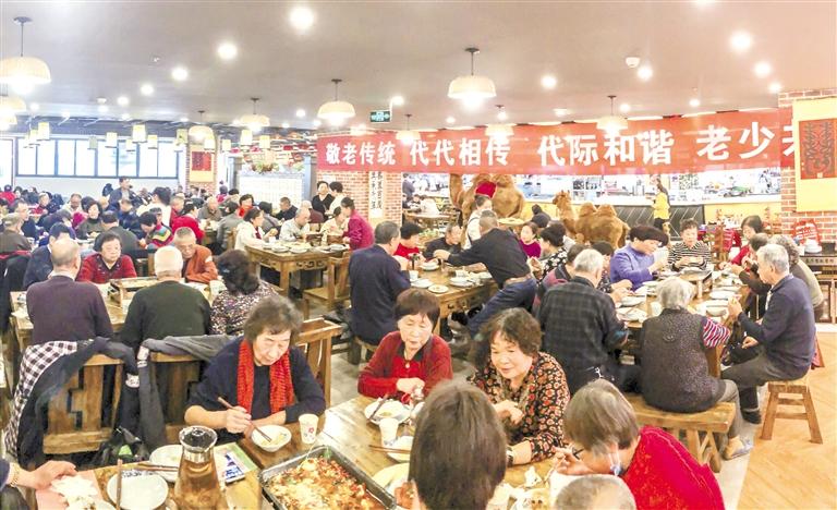 孝滿金城、德潤(rùn)人心 蘭州市舉辦第六屆千叟宴感恩活動(dòng)