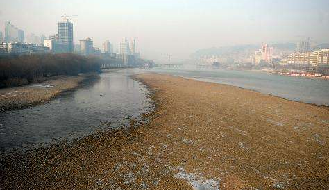 市民：黃河水位大降會不會影響供水？ 水務部門：枯水期流量偏小屬于正?，F(xiàn)象