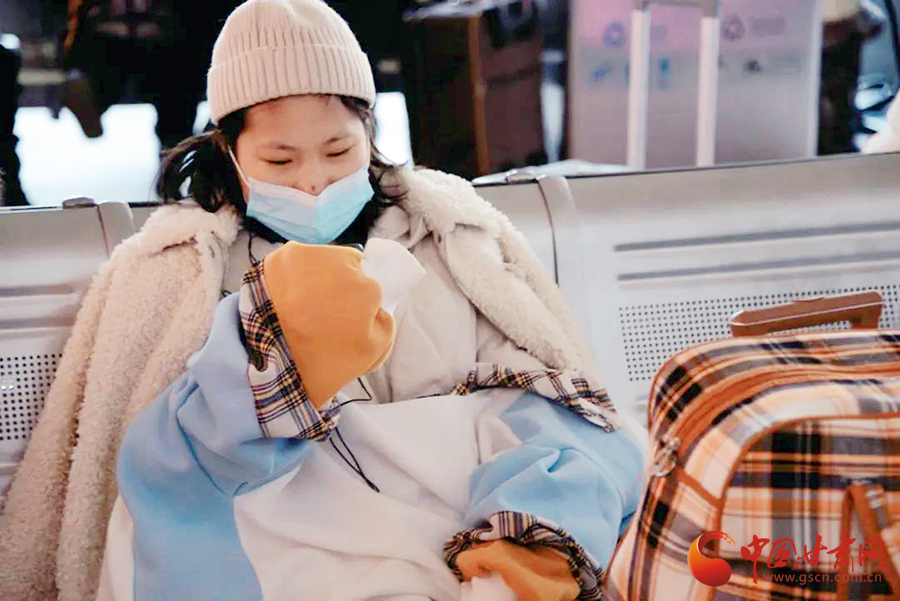 春運(yùn)故事：歸途的車站，有溫情、愛情，還有堅(jiān)守