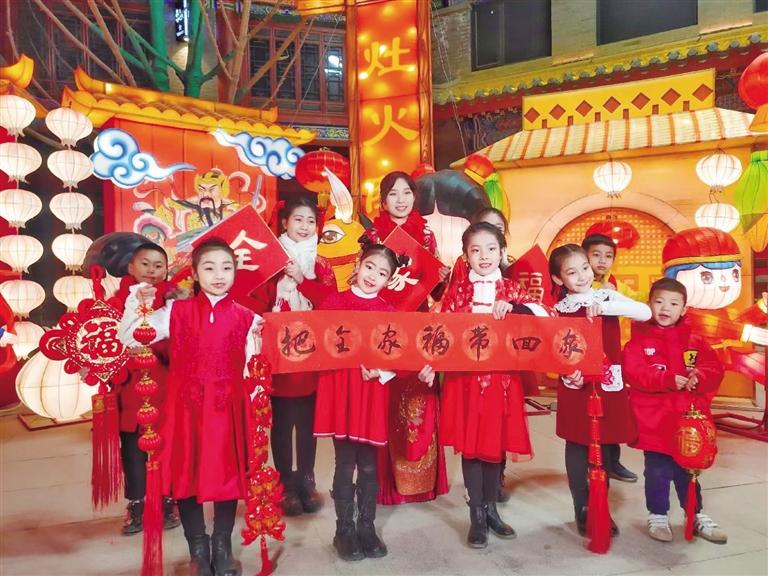 中共蘭州市委宣傳部出品 原創(chuàng)音樂(lè)電視《全家?！?向全市人民拜年！