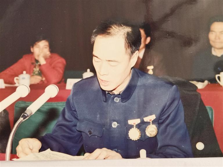 尋訪百名先鋒黨員  他用13年的時間完成28年的工作量——記“刀具大王”、全國勞模、蘭州通用機器廠工人技師蘆聚才