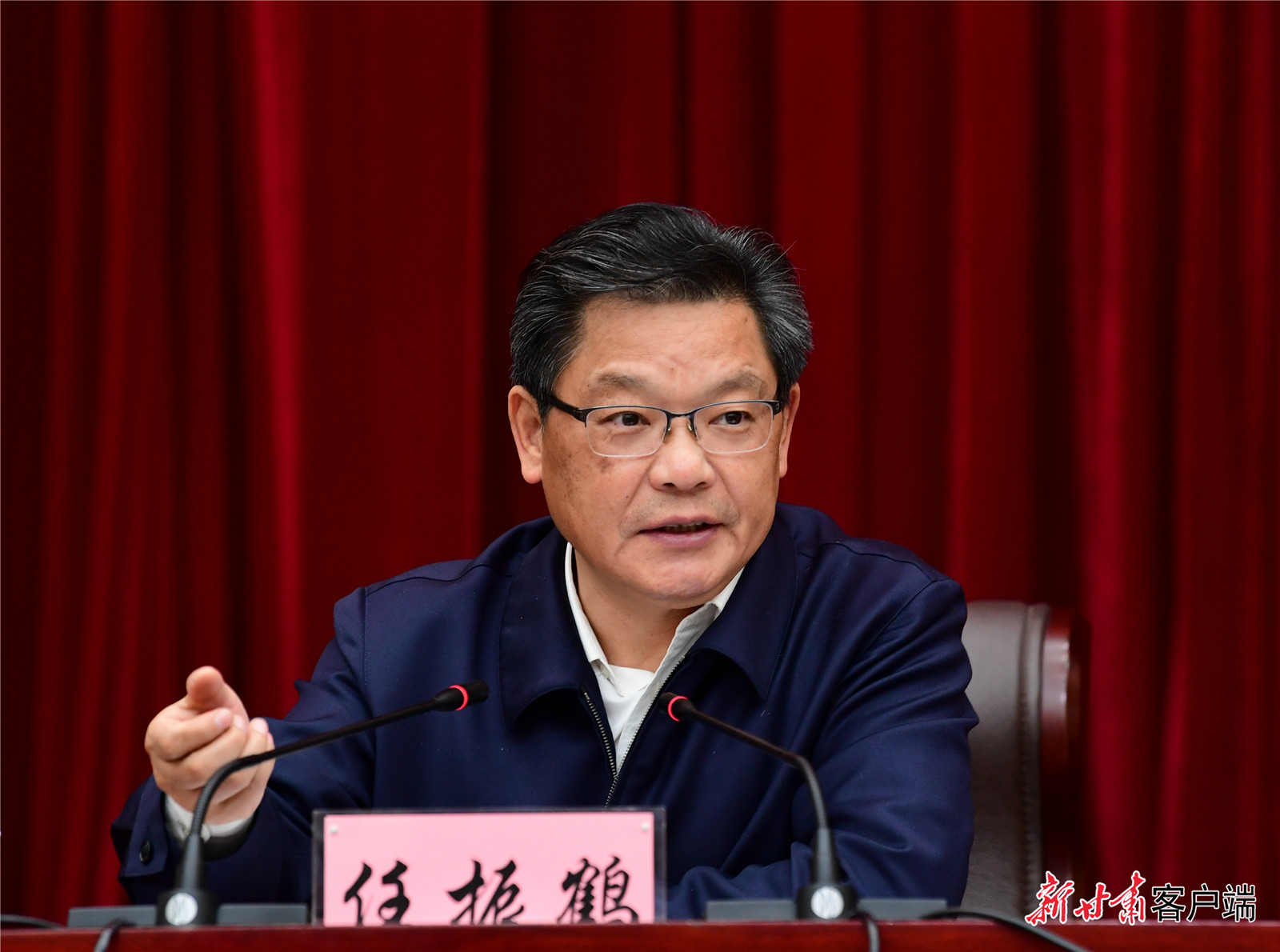 任振鶴在全省新型城鎮(zhèn)化工作推進會議上強調(diào)：凝心聚力抓落實、蹄疾步穩(wěn)向前進，奮力推進新型城鎮(zhèn)化建設(shè)再上新臺階