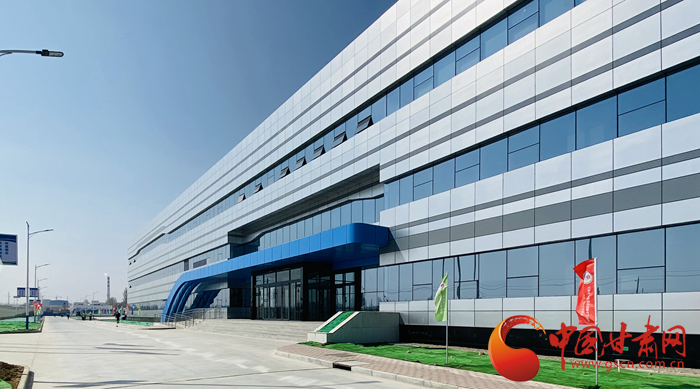 【新春走基層·奶業(yè)新篇章】“黃金奶源帶”下的武威：綠色生產(chǎn)及智能制造助推甘肅“乳都”建設