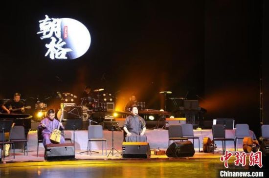圖為甘肅本土原生態(tài)樂隊(duì)“朝格組合”在蘭州演出。(資料圖) 受訪人供圖