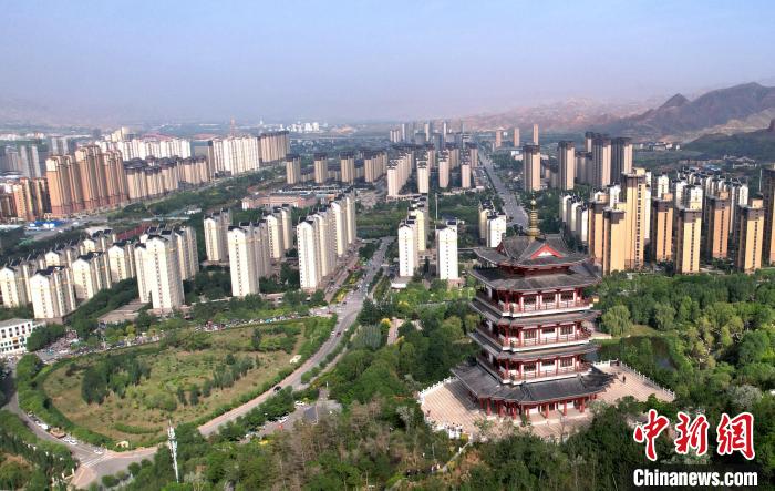 圖為“南涼古都”樂都朝陽山片區(qū)的今朝?！⊙Φ?攝