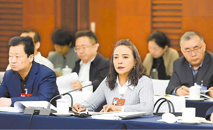 甘肅代表團(tuán)審議生態(tài)環(huán)境法典草案